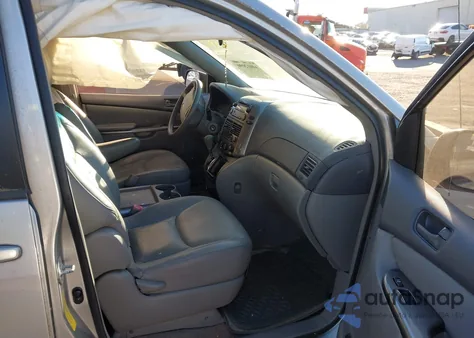 2010 Toyota Sienna Le из США, поврежденный, VIN 5TDKK4CC7AS304103